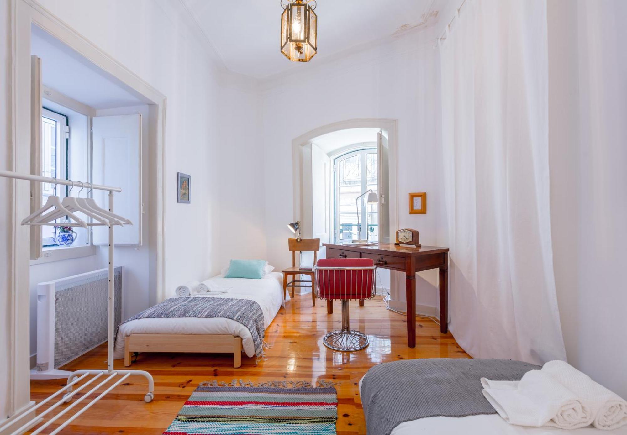 Spacious, Bright And Sunny Apartment, By Timecooler Lissabon Exterior foto