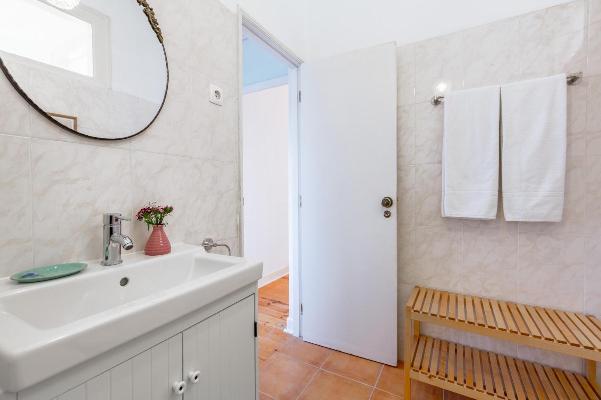 Spacious, Bright And Sunny Apartment, By Timecooler Lissabon Exterior foto