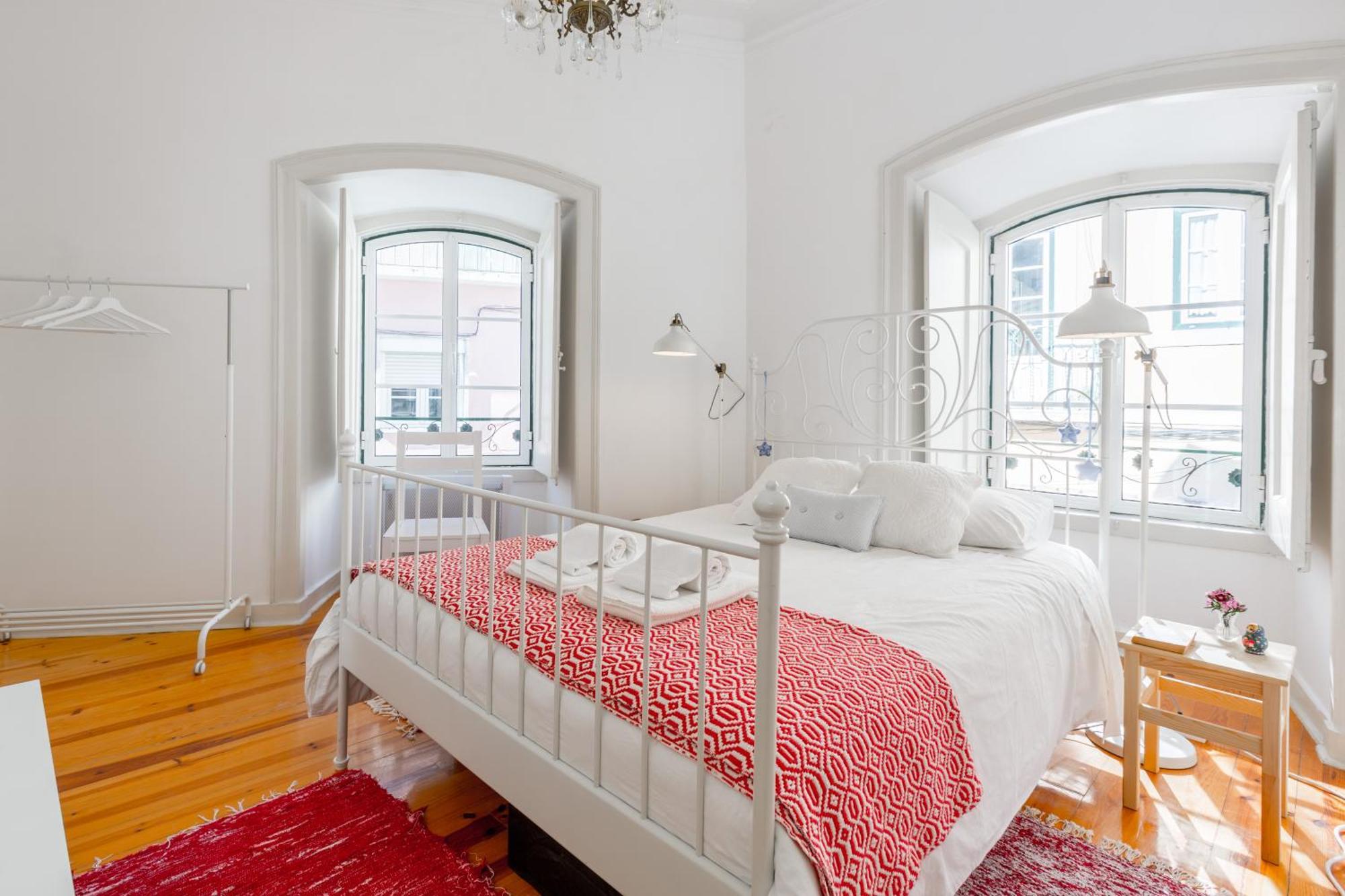Spacious, Bright And Sunny Apartment, By Timecooler Lissabon Exterior foto